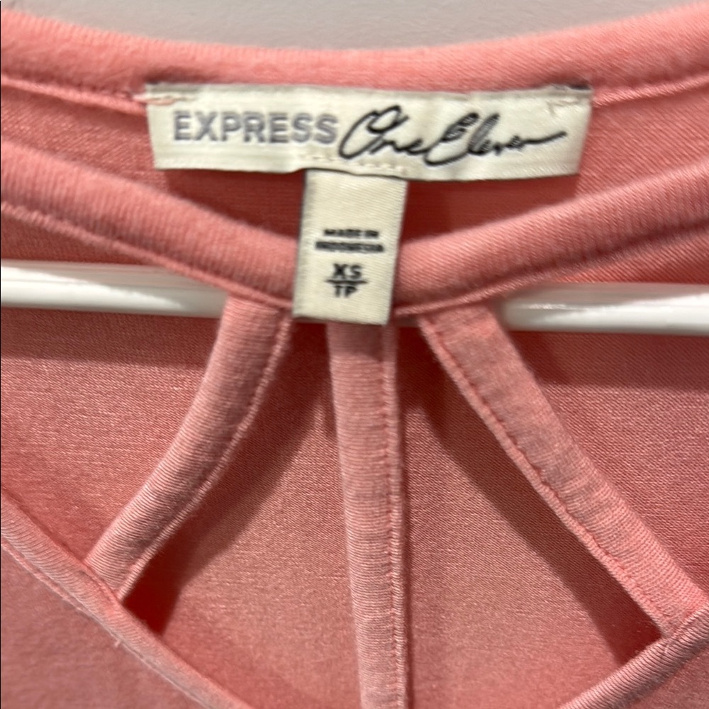 Pink Sleeveless Top - Picture 2 of 3